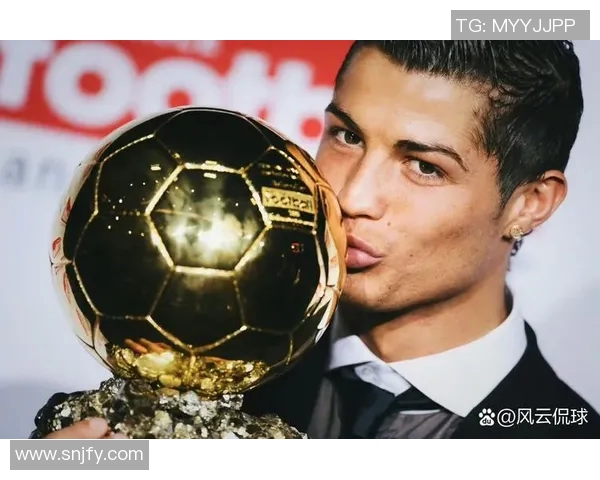 现役足球球星颜值与实力兼具展现绿茵场上的帅气风采 现役足球球星颜值与实力兼具展现绿茵场上的帅气风采