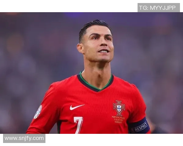 足球球星身型分析:不同体型如何影响球场表现与竞技水平 足球球星身型分析:不同体型如何影响球场表现与竞技水平